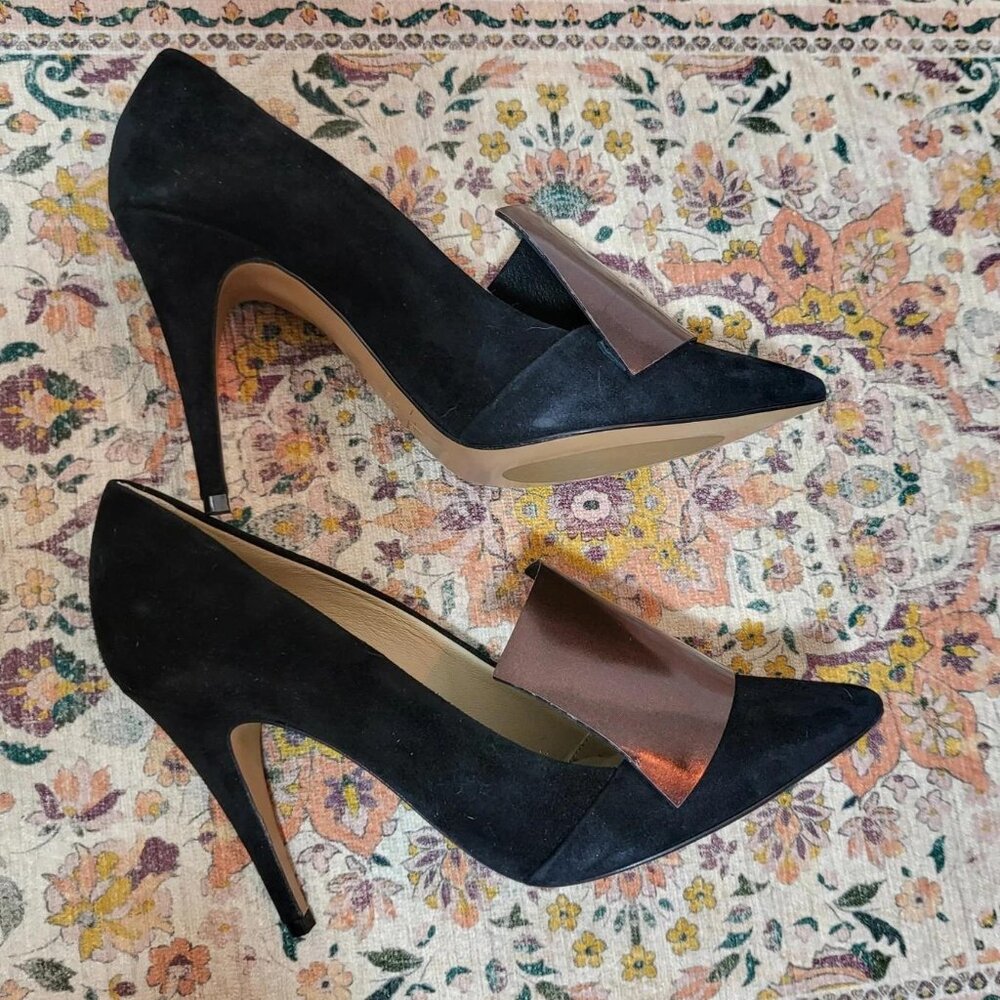 ASTORIA Black Suede Pumps - Picture 7 of 10